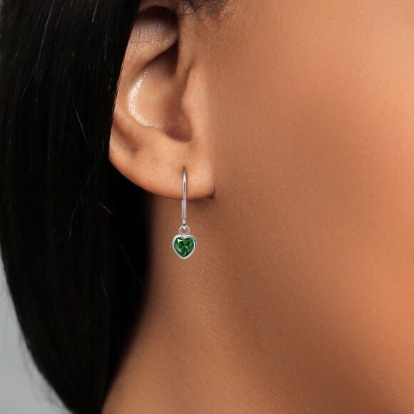 925 Sterling Silver 1.40 Cttw Green Emerald Heart Leverback Drop Earrings - Picture 3 of 4